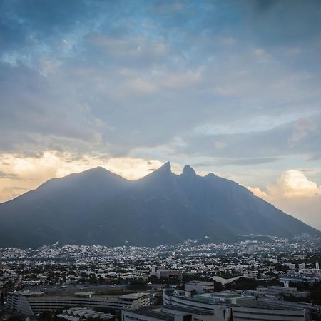 One Monterrey Tecnologico Hotell Exteriör bild