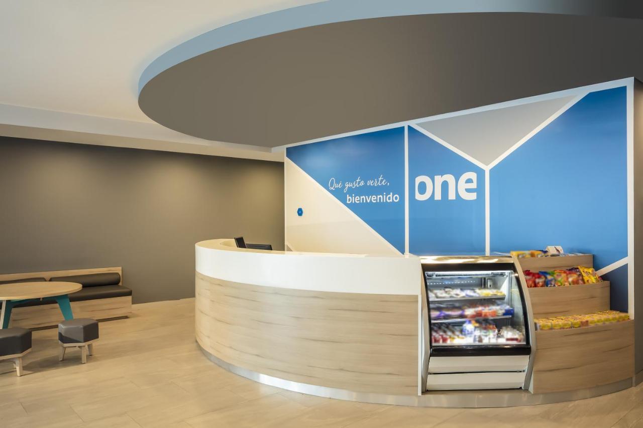 One Monterrey Tecnologico Hotell Exteriör bild