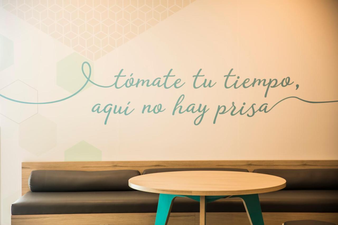 One Monterrey Tecnologico Hotell Exteriör bild